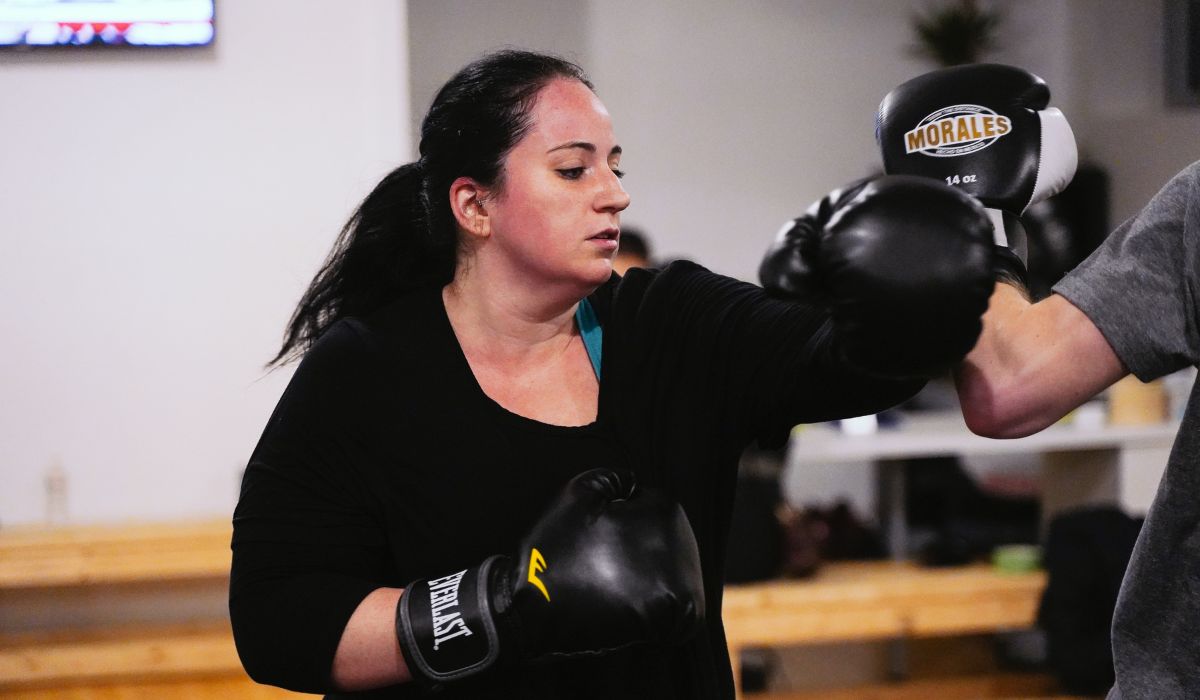 Muay Thai gym in toronto, best mma gym for women near me, trial class Muay Thai gym near me, beginners Muay Thai training for women, self defence class for women