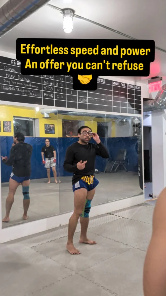 Muay Thai is closer to bachata than weight lifting 🤯

Hitting hard and fast is driven by how quickly you can relax and how well you can coordinate rhythm. NOT by how hard you can tense your muscles. Try this technique to turn your punches into a whip with a hammer on the end 🔨

#muaythai #boxing #muaythaitraining